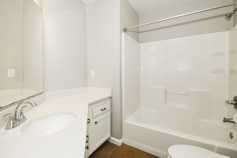 2,025/Mo, 2916 Waters View Cir Orange Park, FL 32073 Bathroom View