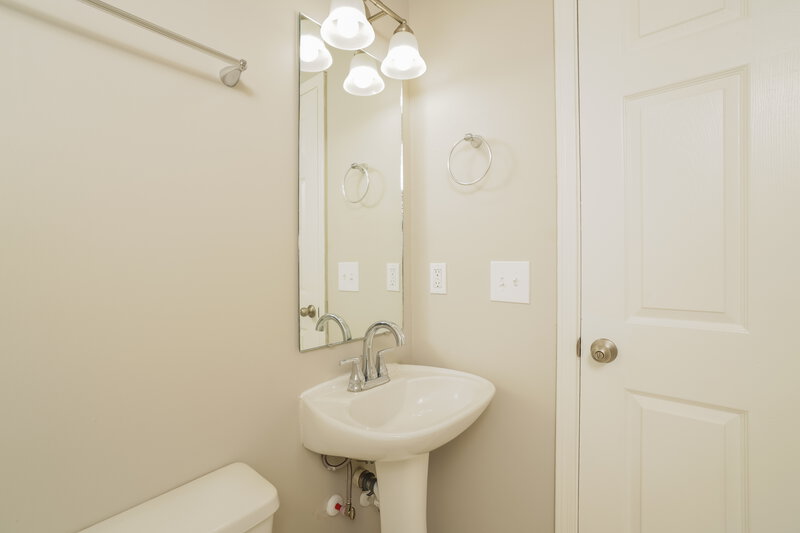 1,850/Mo, 1888 Corinth Ct Middleburg, FL 32068 Bathroom View