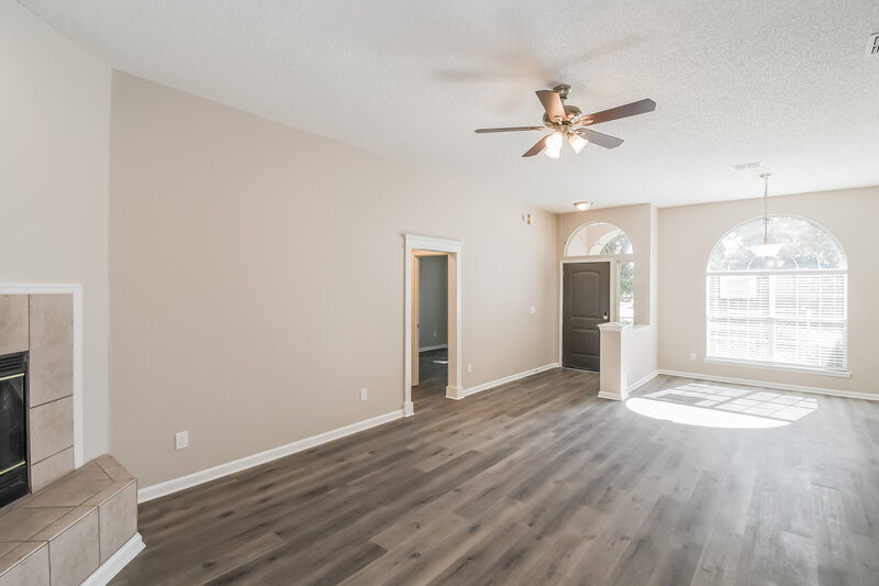2,120/Mo, 1332 Red Maple Ct Orange Park, FL 32073 Living Room View