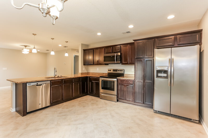 1,960/Mo, 8306 Highfield Ave Jacksonville, FL 32216 Kitchen View