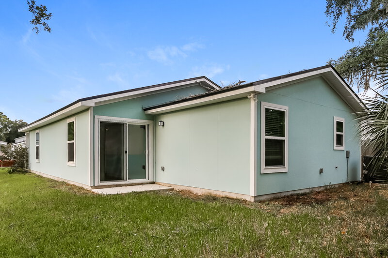 1,960/Mo, 8306 Highfield Ave Jacksonville, FL 32216 Rear View