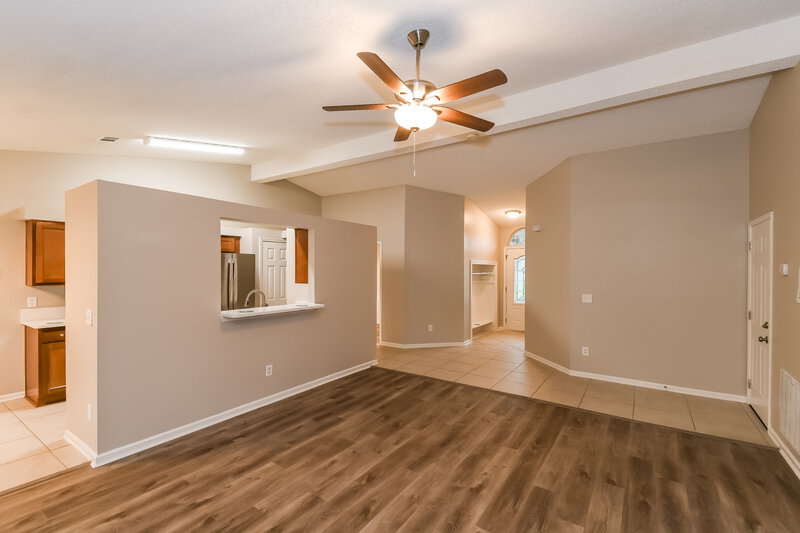 3,380/Mo, 12526 Richards Rook Ln Jacksonville, FL 32246 Living Room View 2