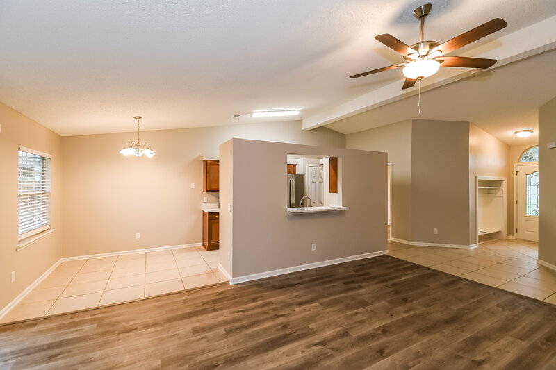 3,380/Mo, 12526 Richards Rook Ln Jacksonville, FL 32246 Living Room View 3