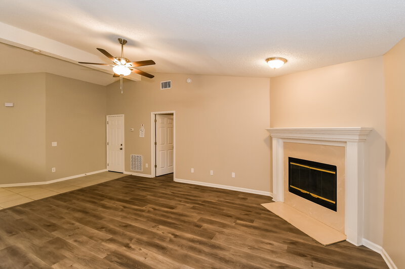 3,380/Mo, 12526 Richards Rook Ln Jacksonville, FL 32246 Living Room View 4
