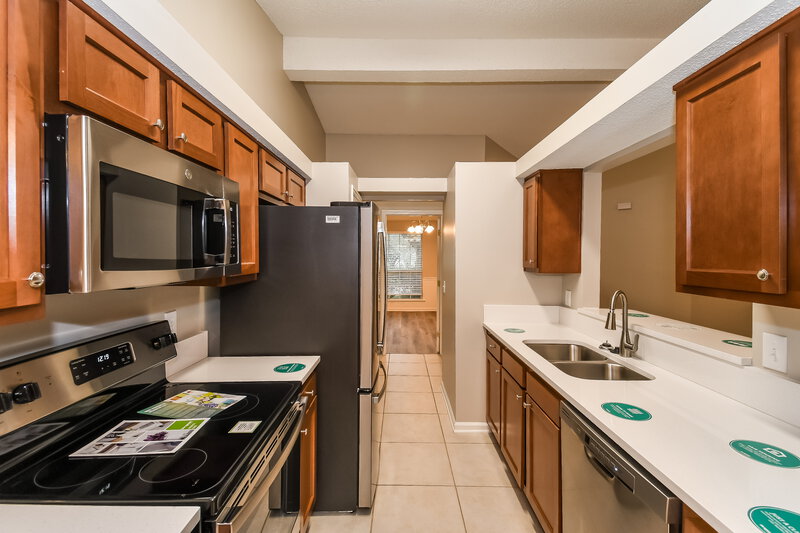 3,380/Mo, 12526 Richards Rook Ln Jacksonville, FL 32246 Kitchen View 2