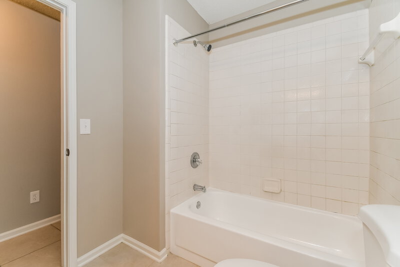 3,380/Mo, 12526 Richards Rook Ln Jacksonville, FL 32246 Bathroom View 2