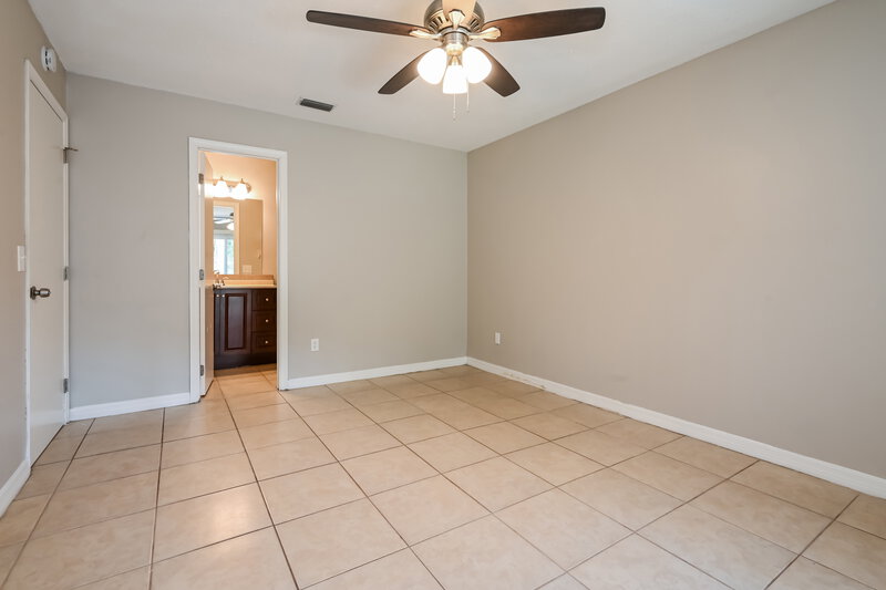 1,785/Mo, 1834 Manitoba Ct N. Middleburg, FL 32068 Main Bedroom View