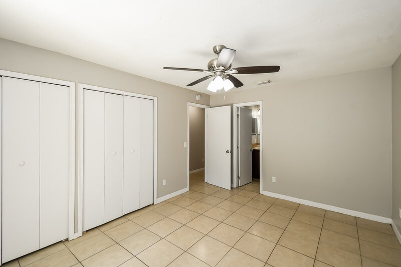 1,695/Mo, 1834 Manitoba Ct N. Middleburg, FL 32068 Main Bedroom View 2