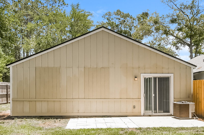 1,695/Mo, 1834 Manitoba Ct N. Middleburg, FL 32068 Rear View 2