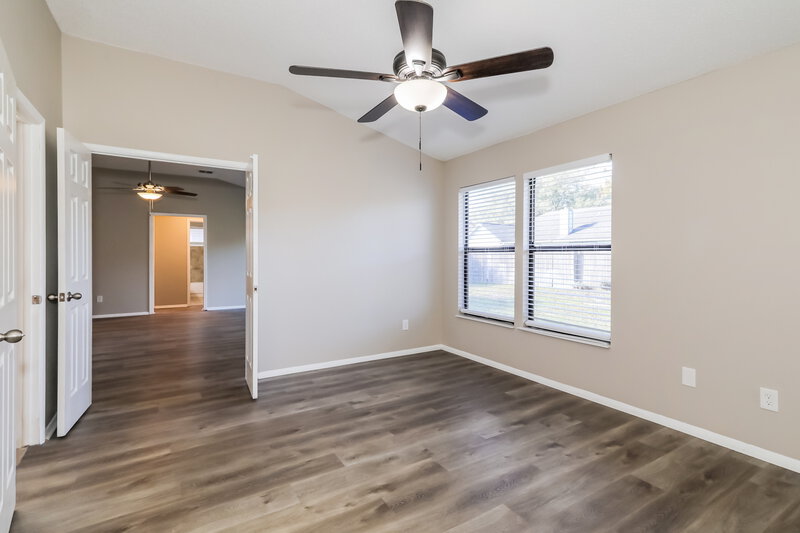 1,715/Mo, 8018 Weather Vane Dr Jacksonville, FL 32244 Main Bedroom View