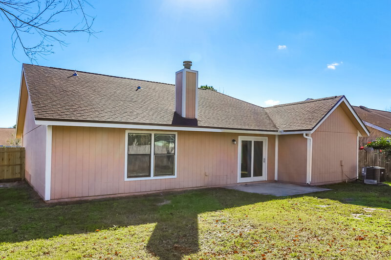1,715/Mo, 8018 Weather Vane Dr Jacksonville, FL 32244 Rear View