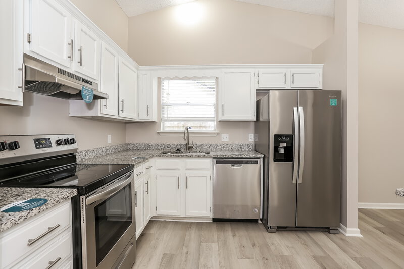 1,710/Mo, 8291 Honeysuckle Ln Jacksonville, FL 32244 Kitchen View
