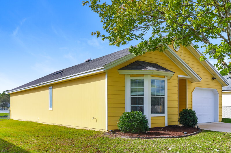 1,615/Mo, 1936 Hunters Trace Cir Middleburg, FL 32068 Front View