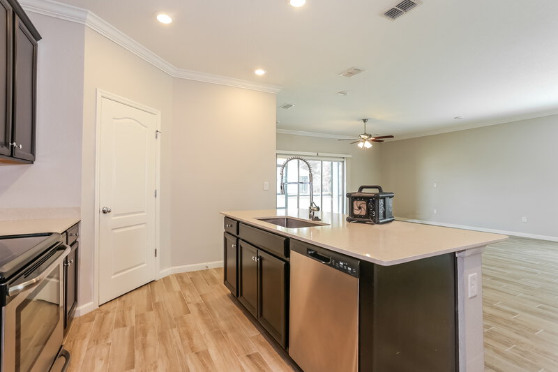 1,985/Mo, 7260 Blairton Way Jacksonville, FL 32222 Kitchen View 3