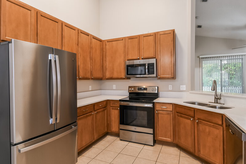 1,975/Mo, 2236 Blackstone Way Saint Augustine, FL 32092 Kitchen View 2