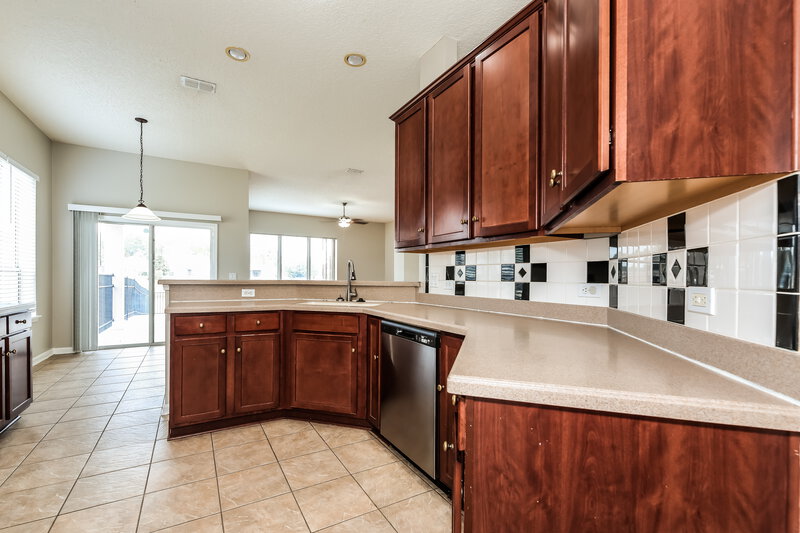 2,960/Mo, 3583 Shrewsbury Dr Jacksonville, FL 32226 Kitchen View 2