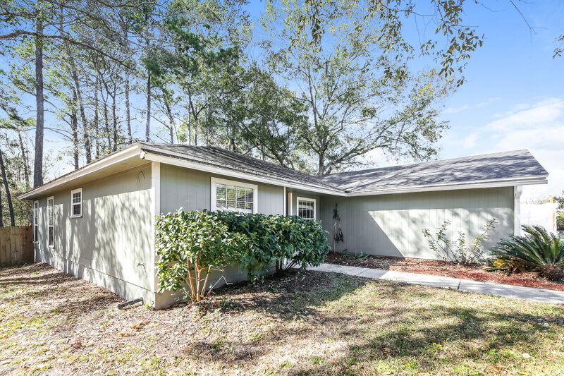 2,230/Mo, 880 Long Lake Dr Jacksonville, FL 32225 Front View