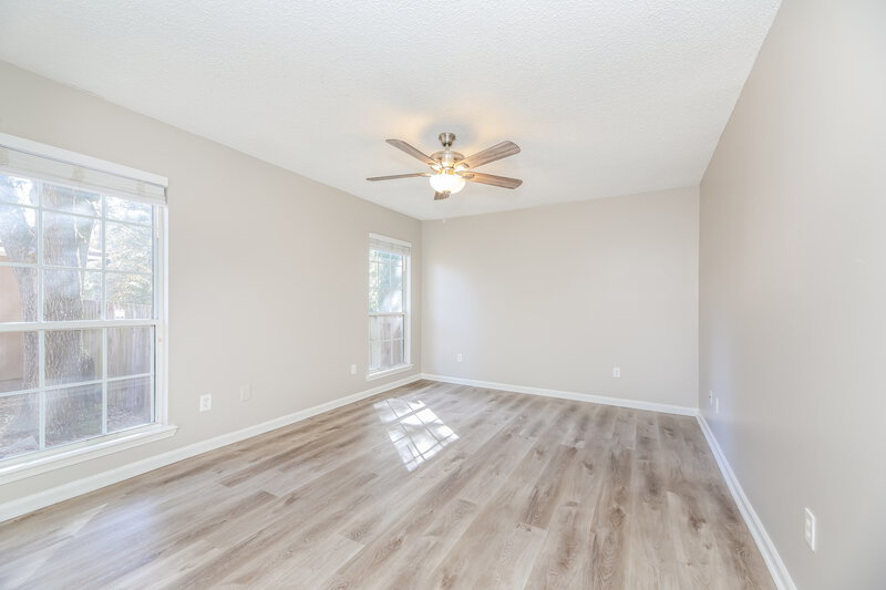 2,230/Mo, 880 Long Lake Dr Jacksonville, FL 32225 Main Bedroom View 2