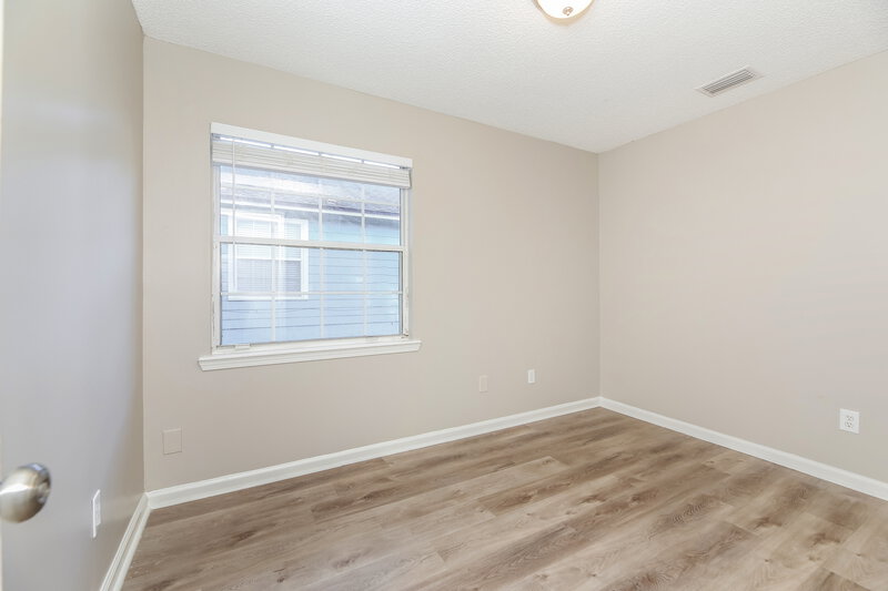 2,230/Mo, 880 Long Lake Dr Jacksonville, FL 32225 Bedroom View 2