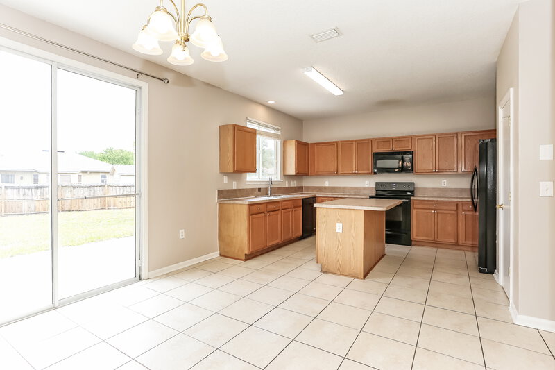 2,300/Mo, 2300 Justin Lake Dr Jacksonville, FL 32221 Kitchen View