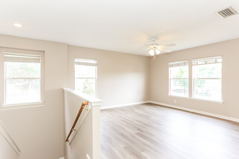 2,300/Mo, 2300 Justin Lake Dr Jacksonville, FL 32221 Family Room View