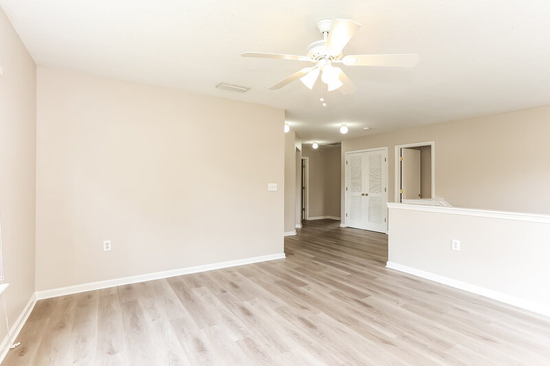 2,300/Mo, 2300 Justin Lake Dr Jacksonville, FL 32221 Family Room View 2