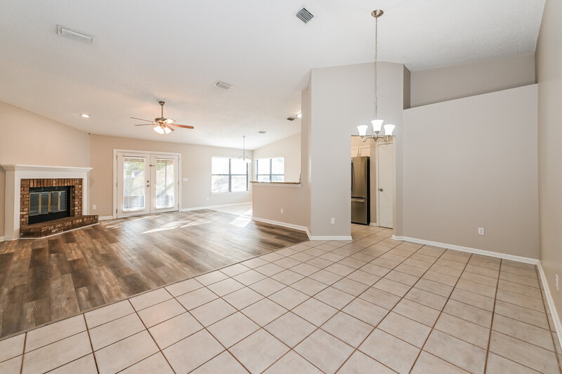 1,985/Mo, 8026 Fleur De Lis Dr Jacksonville, FL 32277 Living Room View 2