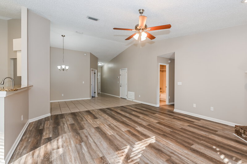 1,985/Mo, 8026 Fleur De Lis Dr Jacksonville, FL 32277 Main Bedroom View 2