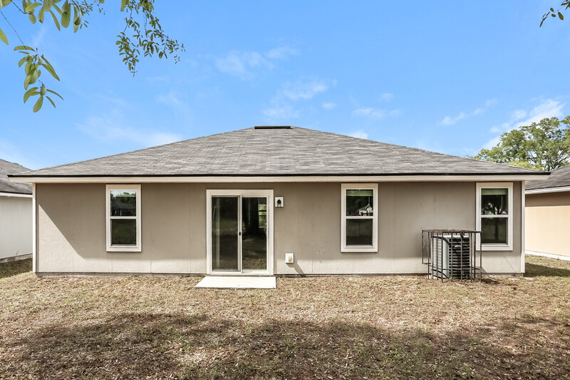 2,225/Mo, 8754 Kaye Ln Jacksonville, FL 32244 Rear View