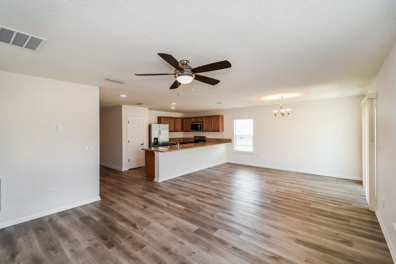 3,160/Mo, 7573 Sunnydale Ln Jacksonville, FL 32256 Living Room View 2