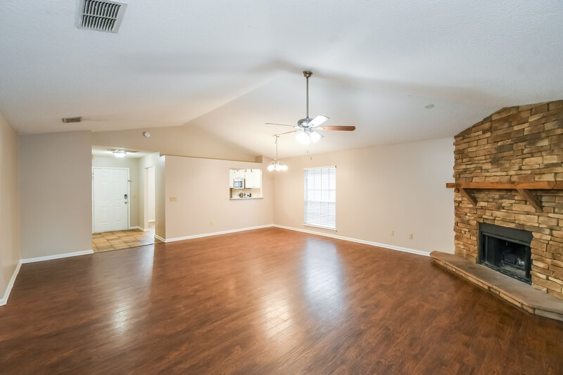 1,785/Mo, 1653 Spring Oaks Ln Jacksonville, FL 32221 Living Room View 2
