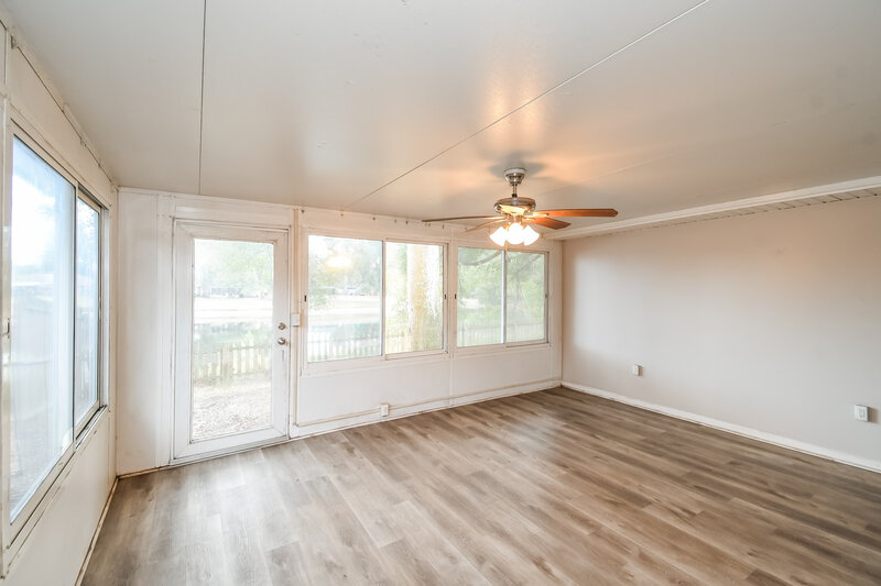 1,785/Mo, 1653 Spring Oaks Ln Jacksonville, FL 32221 Sun Room View 2