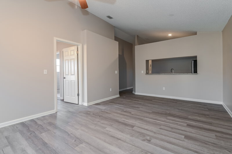 1,735/Mo, 12318 Mastin Cove Rd Jacksonville, FL 32225 Living Room View 3