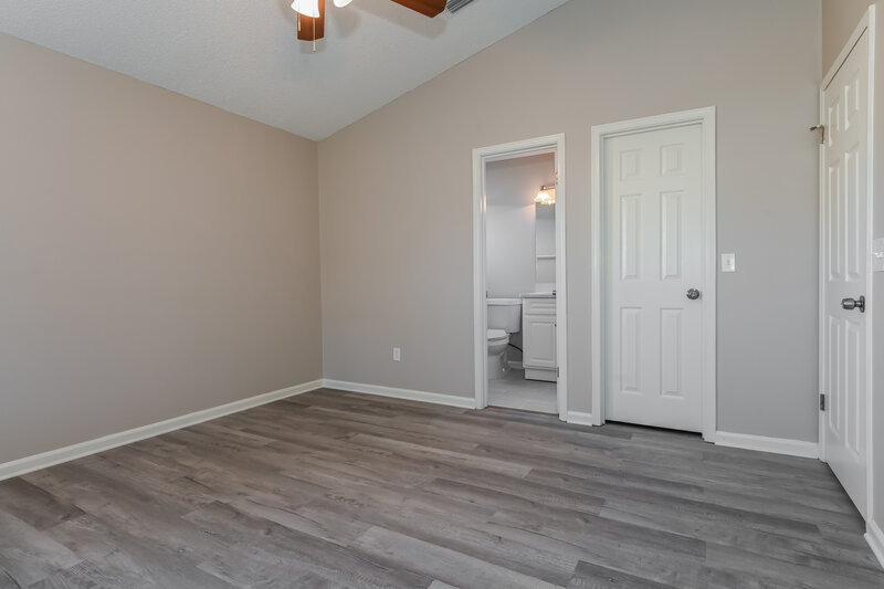 1,735/Mo, 12318 Mastin Cove Rd Jacksonville, FL 32225 Main Bedroom View 2