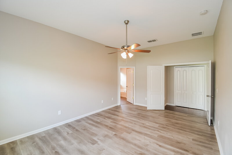 2,320/Mo, 2630 Oak Haven Dr Middleburg, FL 32068 Main Bedroom View 2