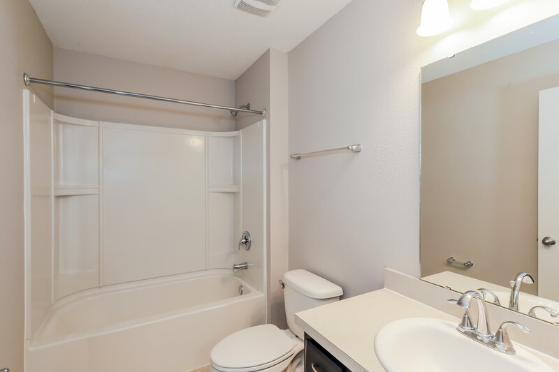 2,560/Mo, 10251 Magnolia Hills Dr Jacksonville, FL 32210 Bathroom View