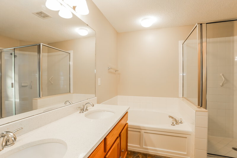 1,885/Mo, 1510 Cedar Grove Ter Fleming Island, FL 32003 Main Bathroom View