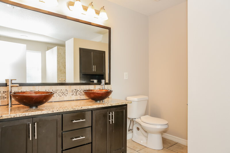 2,080/Mo, 7593 Mishkie Dr Jacksonville, FL 32244 Main Bathroom View