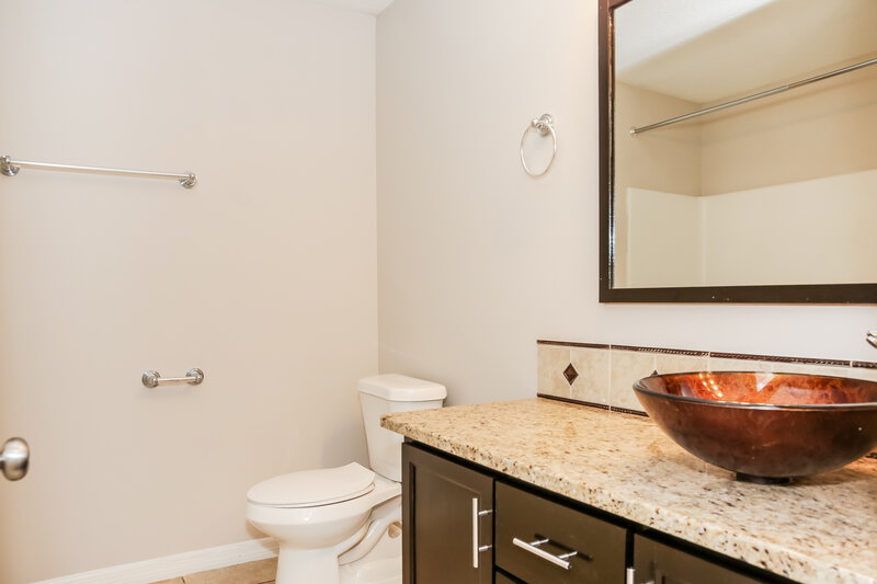 2,080/Mo, 7593 Mishkie Dr Jacksonville, FL 32244 Bathroom View