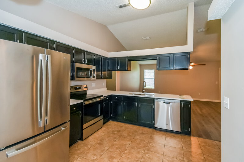 1,675/Mo, 1612 Ibis Dr Orange Park, FL 32065 Kitchen View 2