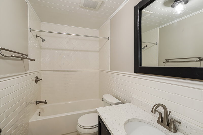 2,140/Mo, 11059 Ridge Point Dr Jacksonville, FL 32257 Bathroom View