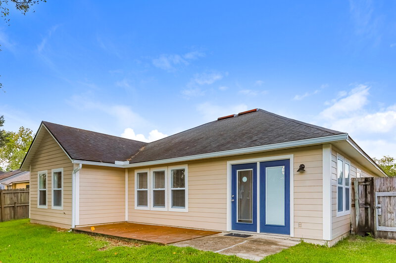 2,140/Mo, 11059 Ridge Point Dr Jacksonville, FL 32257 Rear View