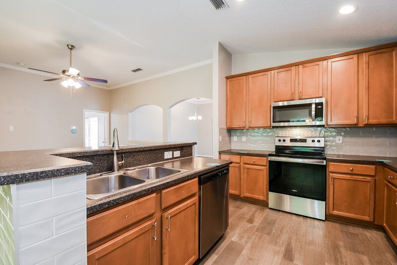 2,780/Mo, 1032 Beckingham Dr Saint Augustine, FL 32092 Kitchen View 2