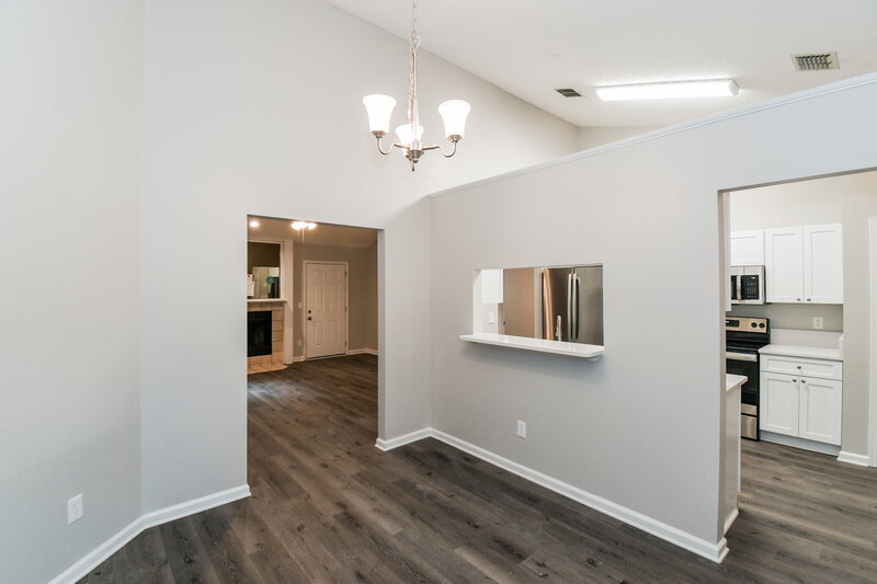 1,850/Mo, 2030 Avila Way Middleburg, FL 32068 Dining Room View