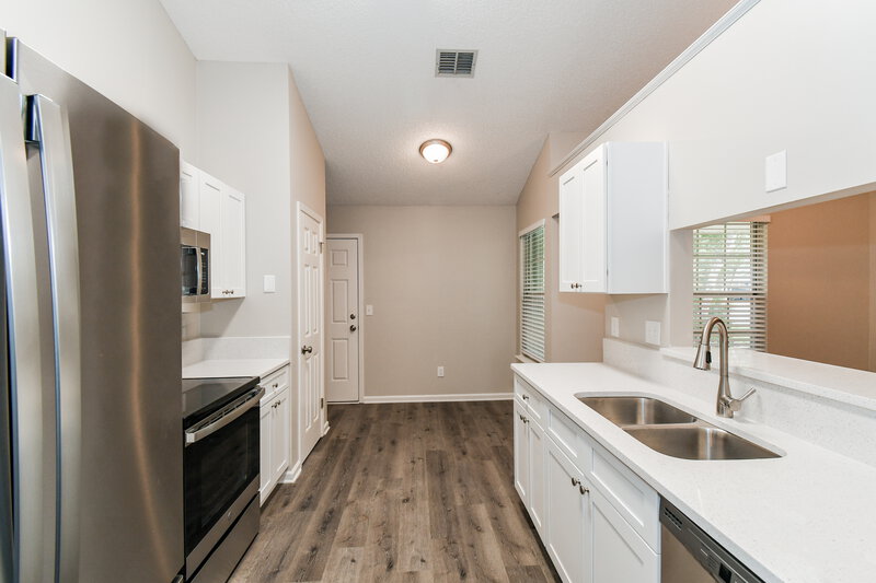 1,850/Mo, 2030 Avila Way Middleburg, FL 32068 Kitchen View 2