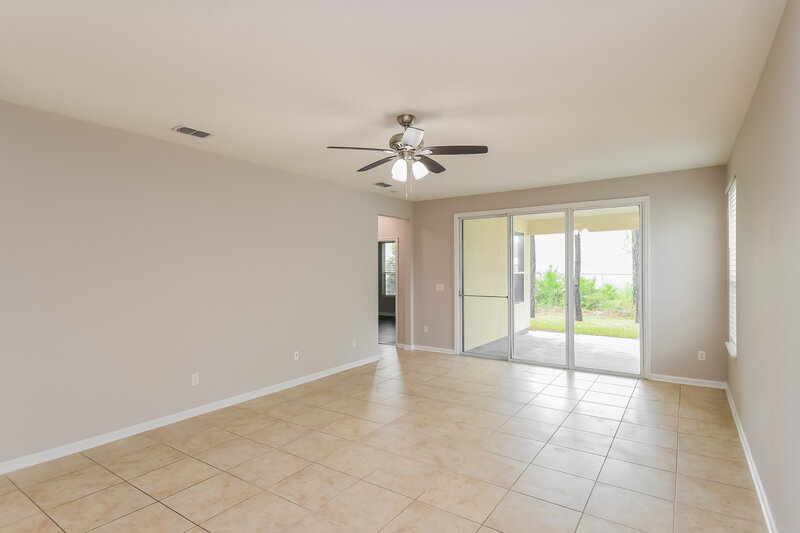 2,000/Mo, 654 Briar View Dr Orange Park, FL 32065 Living Room View 2