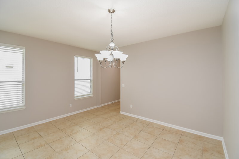 2,000/Mo, 654 Briar View Dr Orange Park, FL 32065 Dining Room View 2