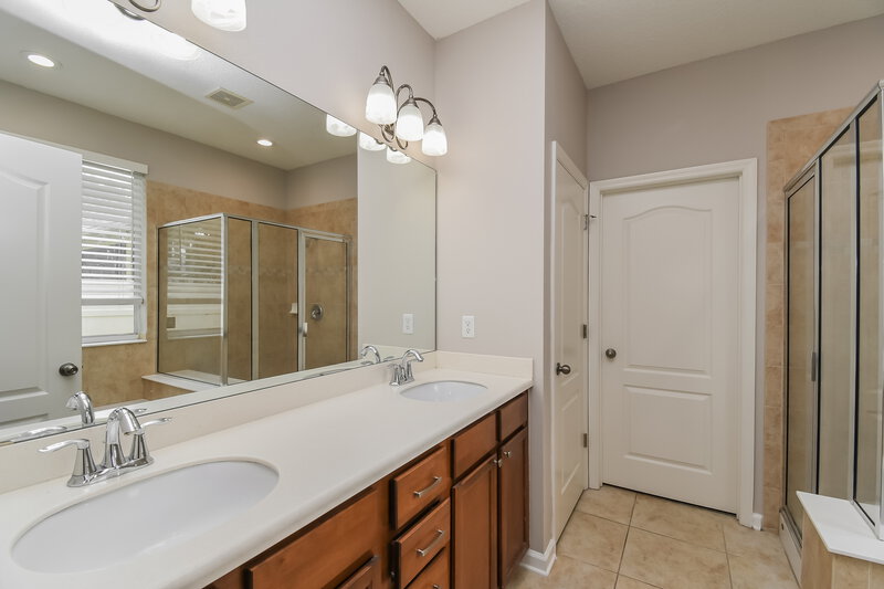 2,000/Mo, 654 Briar View Dr Orange Park, FL 32065 Main Bathroom View