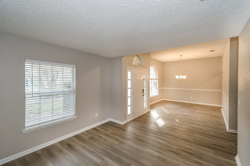 2,295/Mo, 3855 Chapelgate Rd Jacksonville, FL 32223 Lounge View