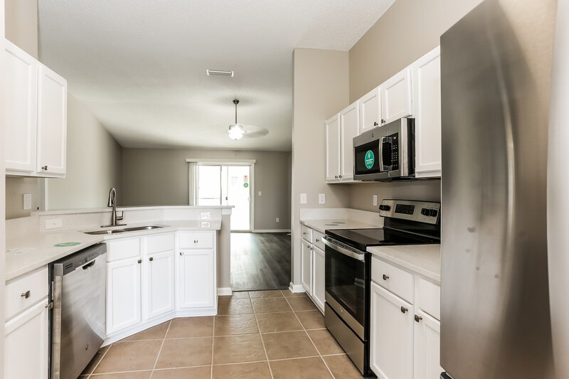 1,805/Mo, 3657 Morning Meadow Ln Orange Park, FL 32073 Kitchen View